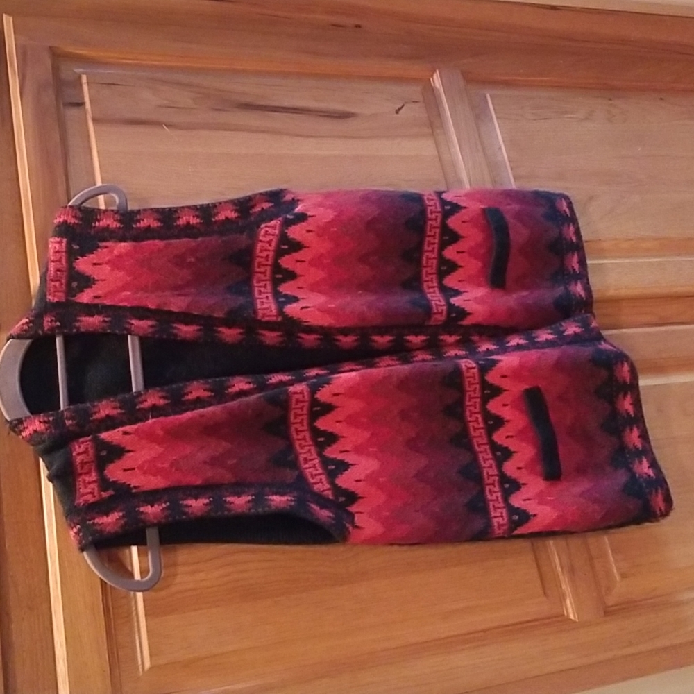 Red, orange black design women's vest XL like new